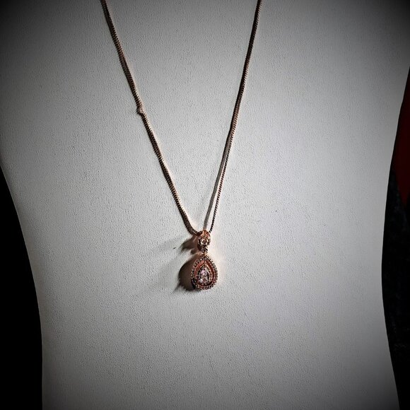 18K Rose Gold & VVSI 2k Diamond & Topaz Necklace - Tear Drop Diamond Color D - Picture 7 of 11